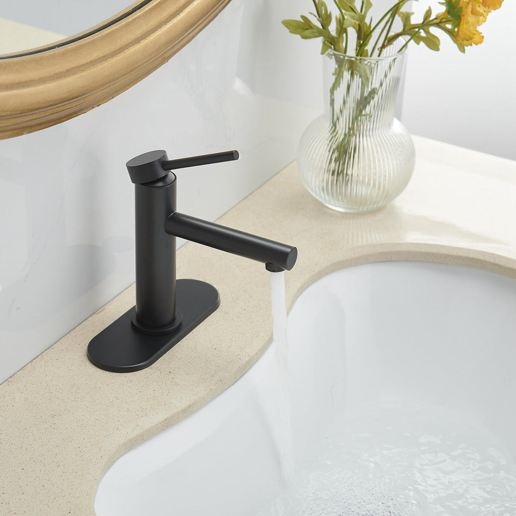 Single Handle Bathroom Faucet With Pop-up Drain