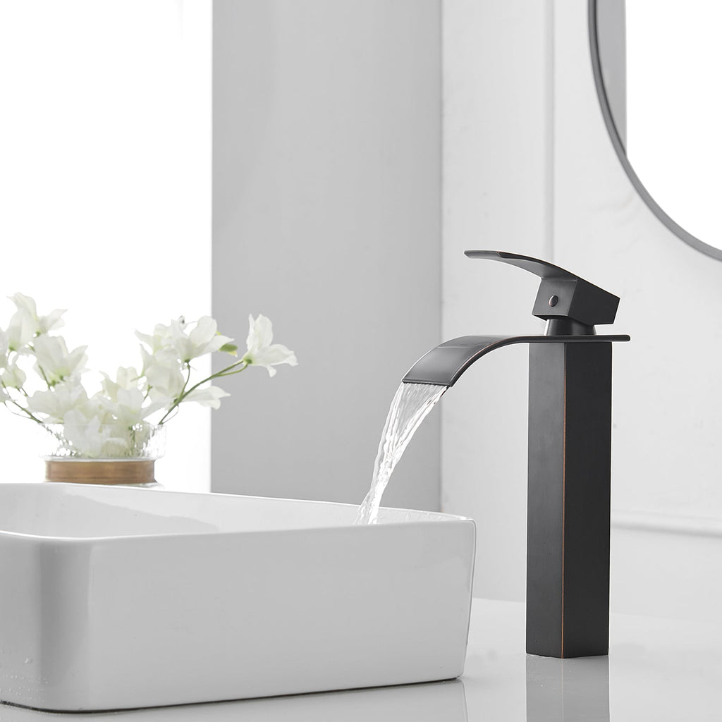 Single Handle Bathroom Faucet With Pop-up Drain