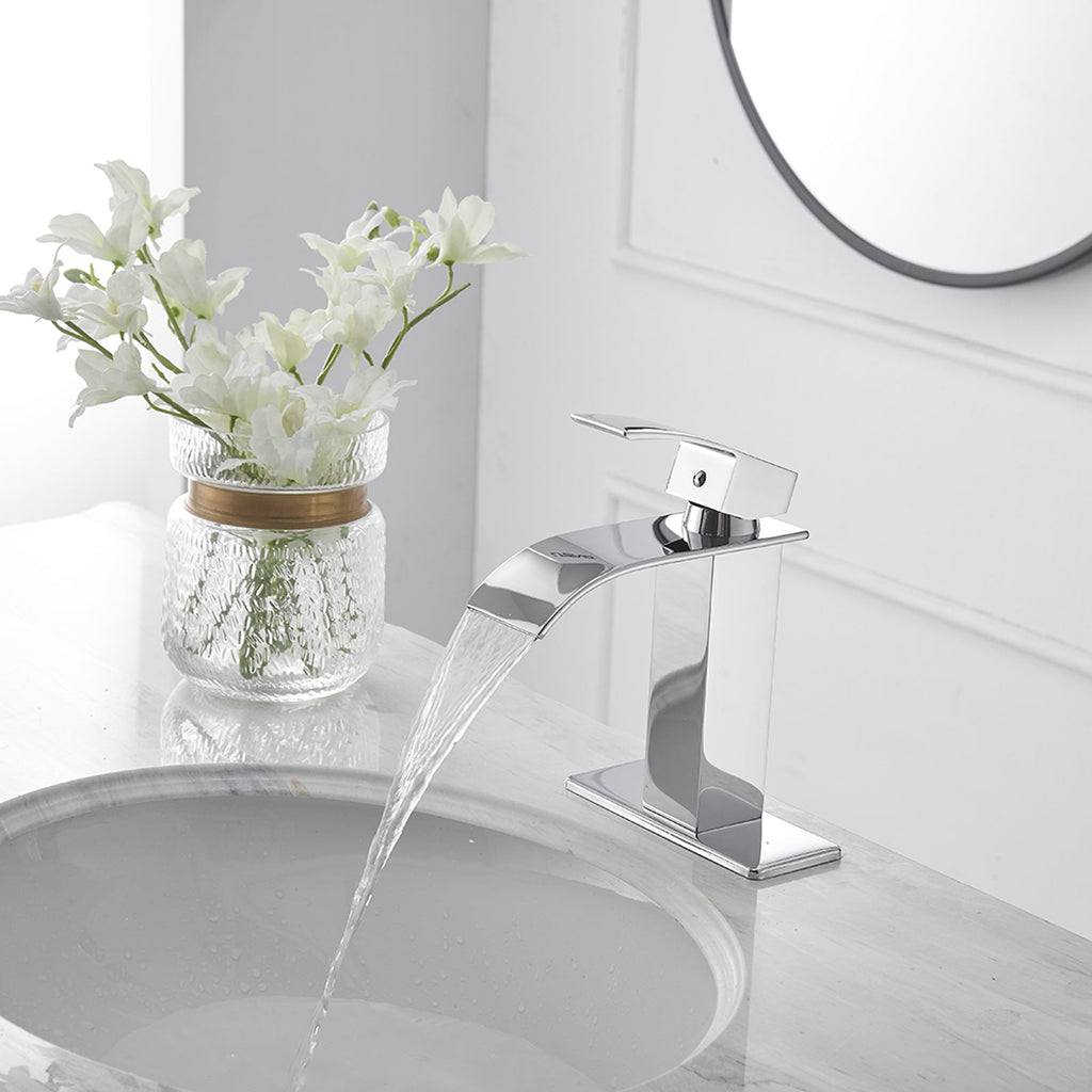 Single Handle Bathroom Faucet With Pop-up Drain