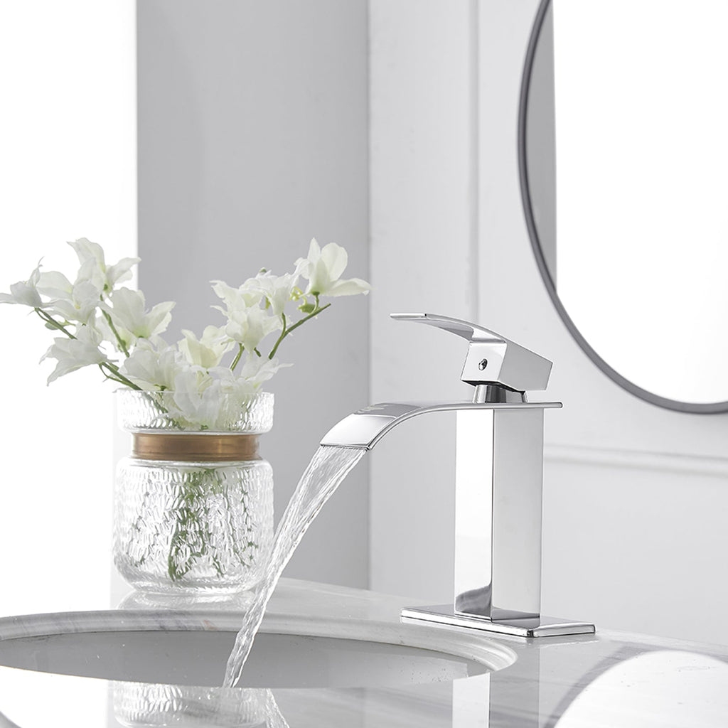 Single Handle Bathroom Faucet With Pop-up Drain