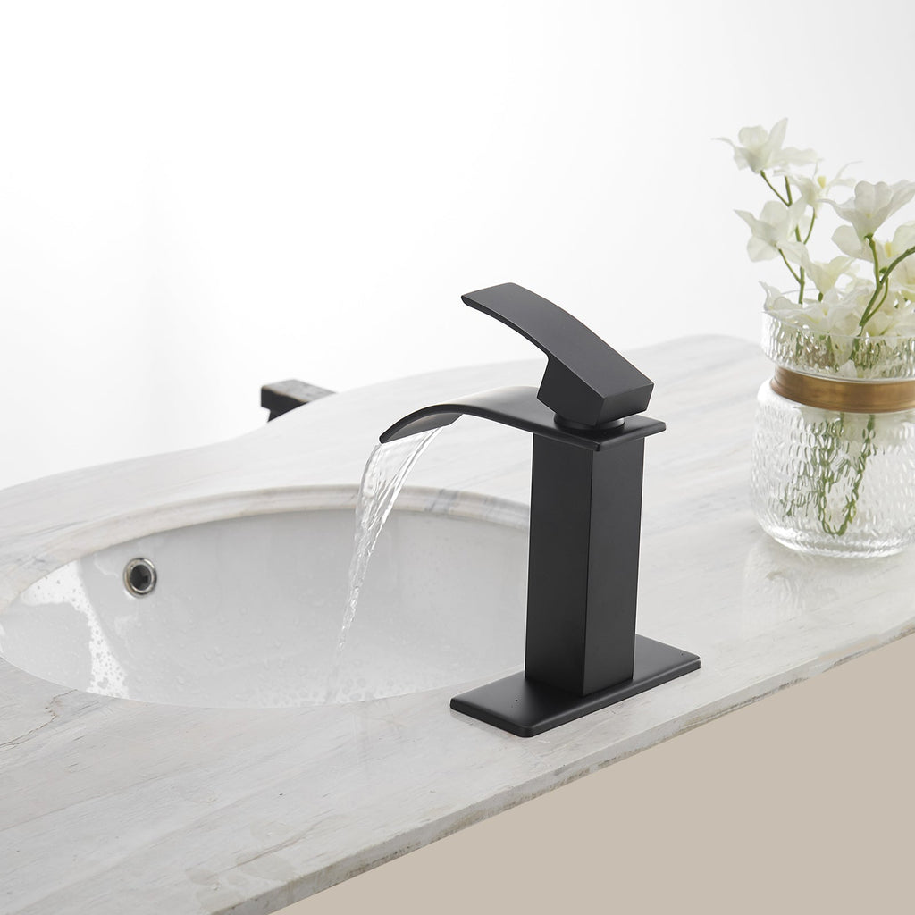 Single Handle Bathroom Faucet With Pop-up Drain