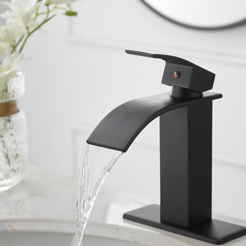 Single Handle Bathroom Faucet With Pop-up Drain