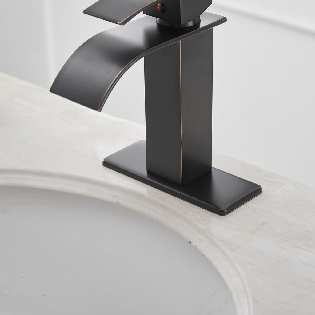 Single Handle Bathroom Faucet With Pop-up Drain